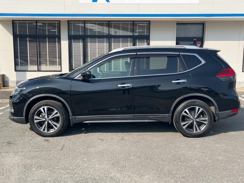 2018 Nissan X-Trail DBA-T32 (UW-6a603664ea34b)[26]
