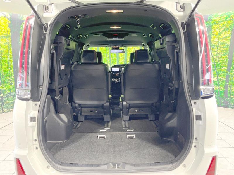 2020 Toyota Noah DBA-ZRR80W (UW-6a6036c38a1ce)[11]