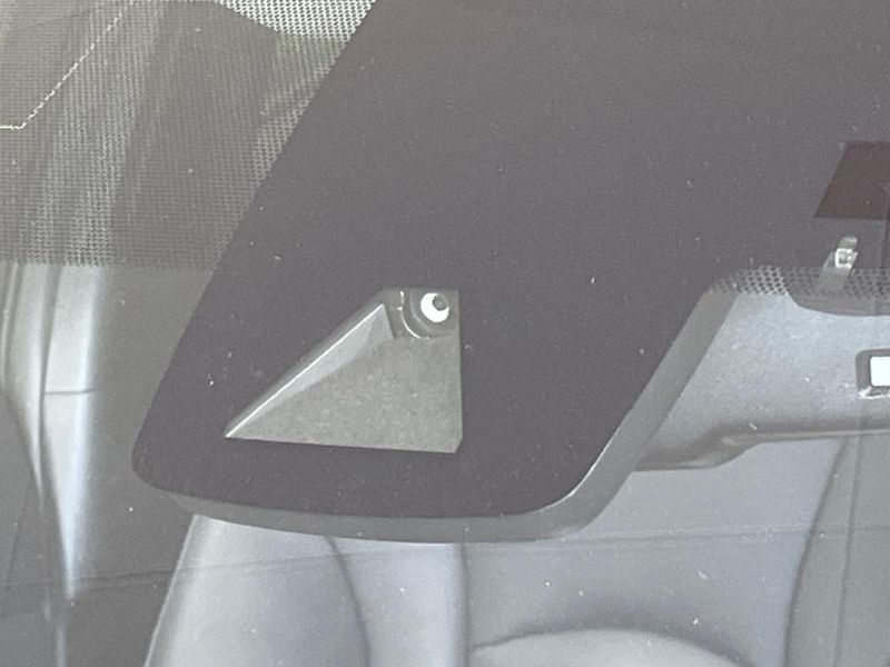 2017 Toyota Prius DAA-ZVW51 (UW-6a6036e278402)[12]