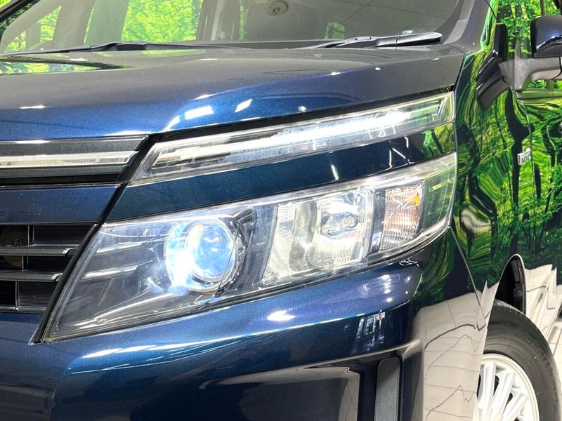 2014 Toyota Voxy DAA-ZWR80G (UW-6a6036f39db30)[6]