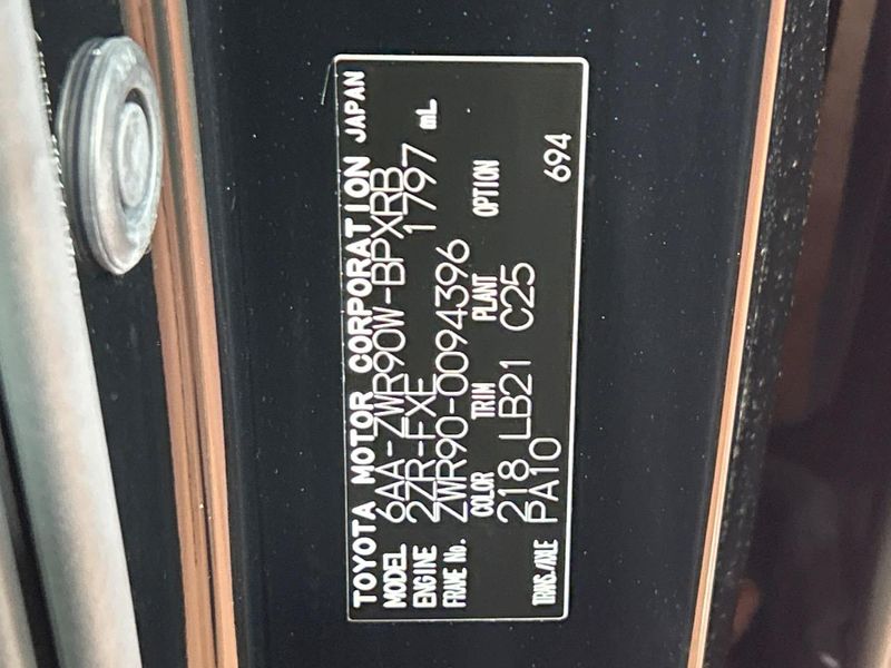2023 Toyota Voxy 6AA-ZWR90W (UW-6a6036fcc6554)[1]