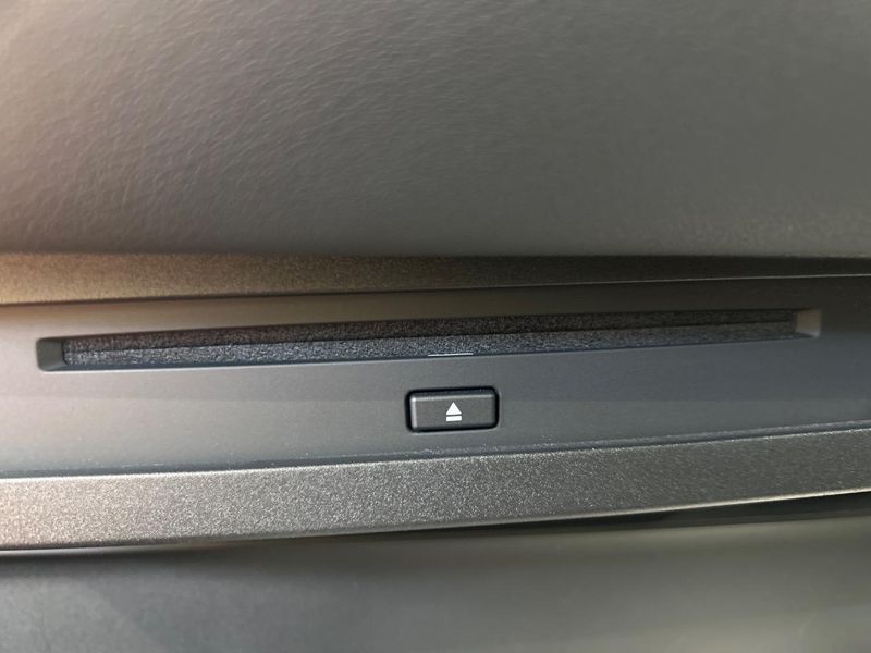 2023 Toyota Voxy 6AA-ZWR90W (UW-6a6036fcc6554)[4]