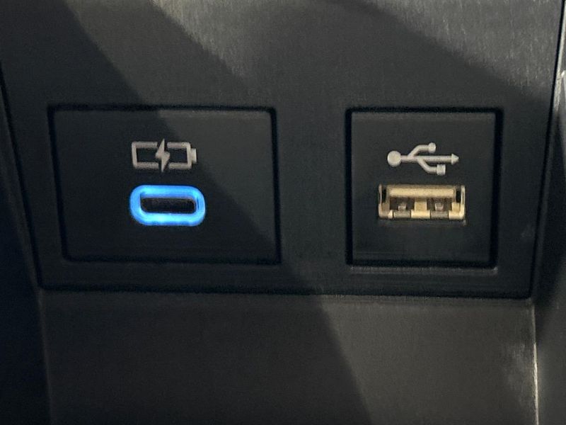 2023 Toyota Voxy 6AA-ZWR90W (UW-6a6036fcc6554)[28]