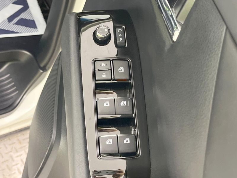 2017 Toyota Vellfire DBA-AGH30W (UW-6a61aba35555f)[20]