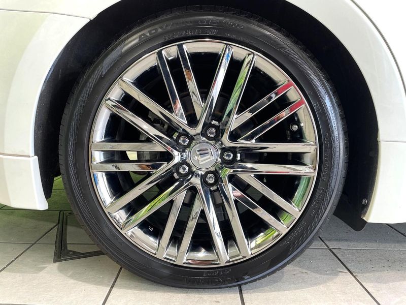 2017 Toyota Crown Hybrid DAA-AWS210 (UW-6a61abcc153bf)[22]