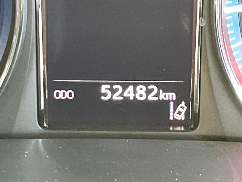 2017 Toyota Crown Hybrid DAA-AWS210 (UW-6a61abcc153bf)[2]