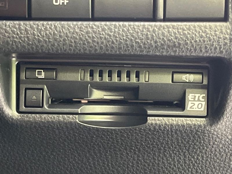 2021 Toyota Harrier Hybrid 6AA-AXUH85 (UW-6a61abdd8881e)[9]
