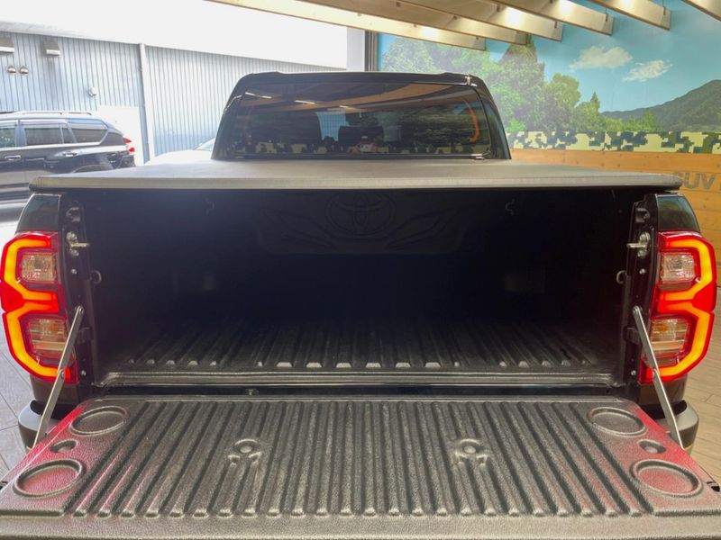 2022 Toyota Hilux 3DF-GUN125 (UW-6a61aca322cd2)[10]