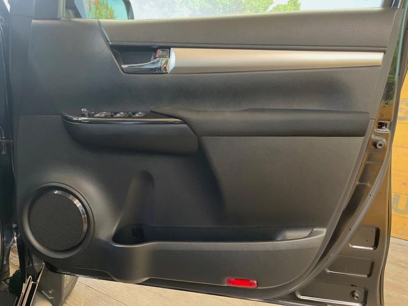 2022 Toyota Hilux 3DF-GUN125 (UW-6a61aca322cd2)[20]