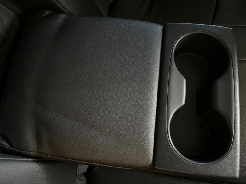 2022 Toyota Hilux 3DF-GUN125 (UW-6a61aca322cd2)[29]