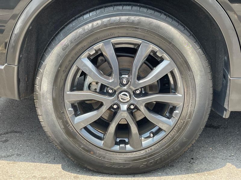 2021 Nissan X-Trail 5AA-HT32 (UW-6a61acd071d2f)[14]