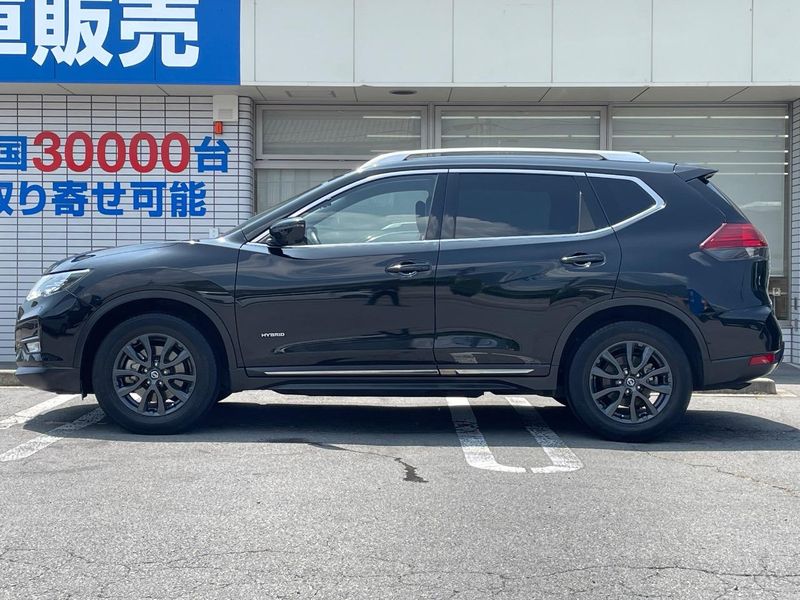 2021 Nissan X-Trail 5AA-HT32 (UW-6a61acd071d2f)[4]