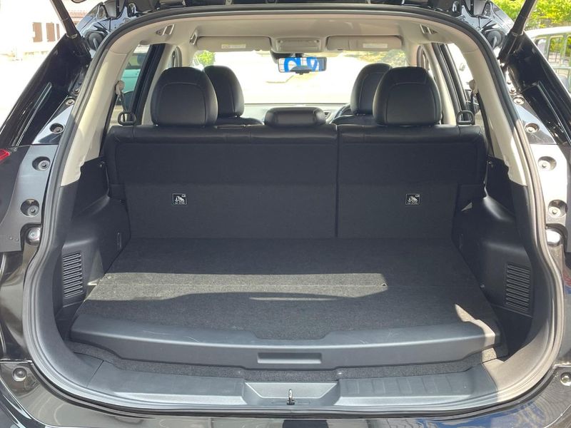 2021 Nissan X-Trail 5AA-HT32 (UW-6a61acd071d2f)[25]