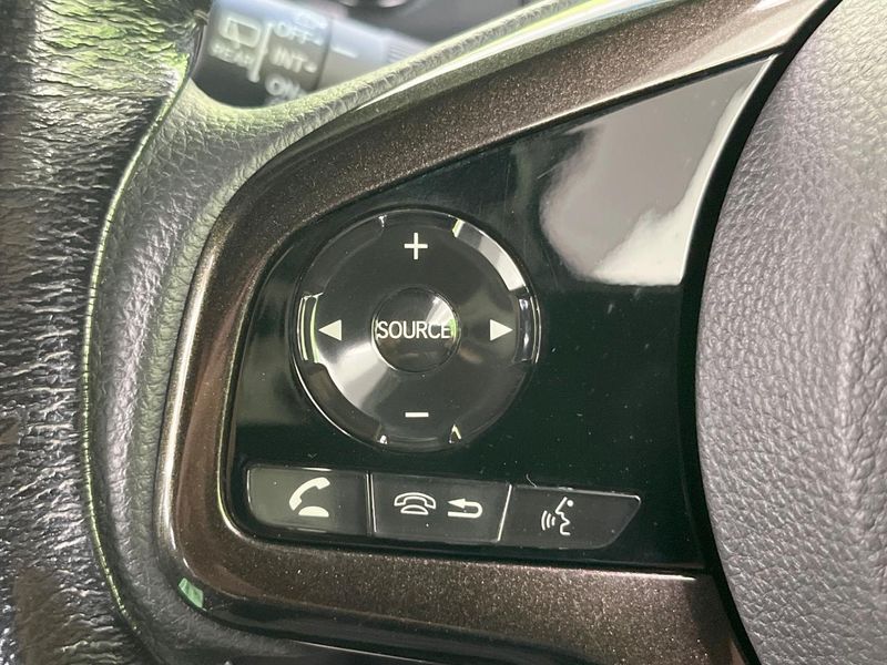 2018 Honda N-BOX CUSTOM DBA-JF3 (UW-6a61acf0631bf)[29]