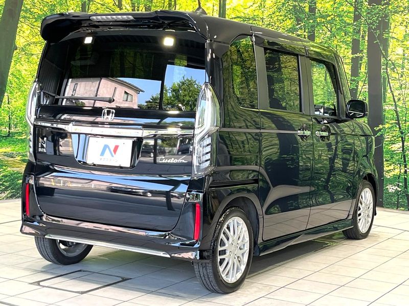 2023 Honda N-BOX CUSTOM 6BA-JF3 (UW-6a61acffec023)[9]