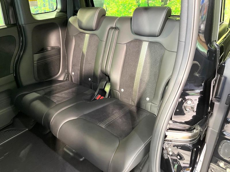 2023 Honda N-BOX CUSTOM 6BA-JF3 (UW-6a61acffec023)[24]