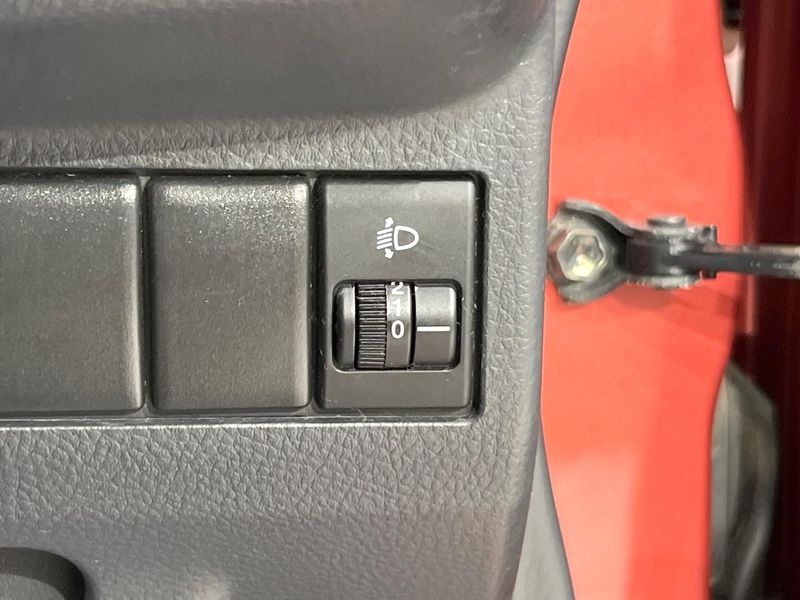 2011 Nissan Moco DBA-MG33S (UW-6a61add9b164d)[27]