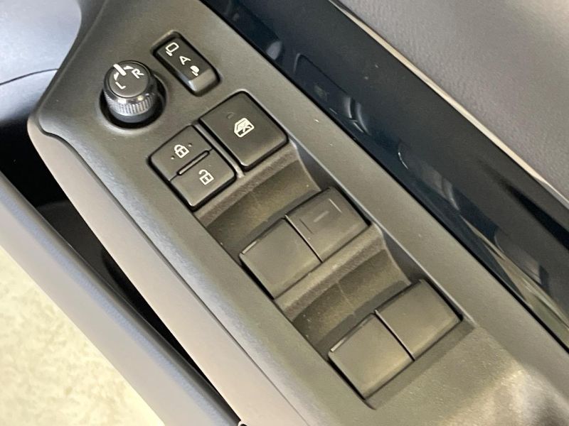 2023 Toyota Aqua 6AA-MXPK11 (UW-6a61ae4d6dd5d)[25]