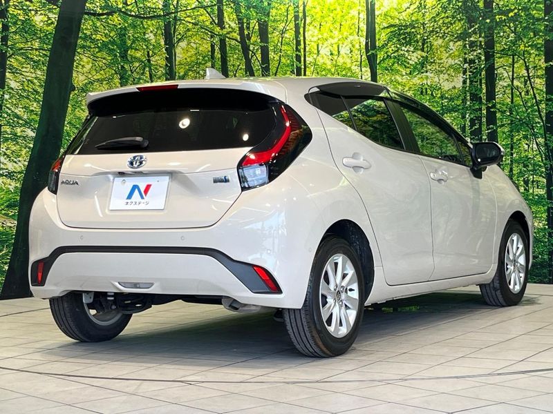 2023 Toyota Aqua 6AA-MXPK11 (UW-6a61ae4d6dd5d)[17]