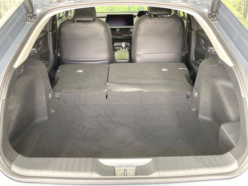 2023 Toyota Prius 6AA-MXWH60 (UW-6a61ae683e280)[7]