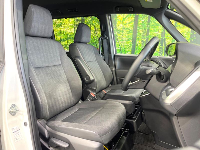 2023 Toyota Noah 6BA-MZRA90W (UW-6a61ae747930c)[8]