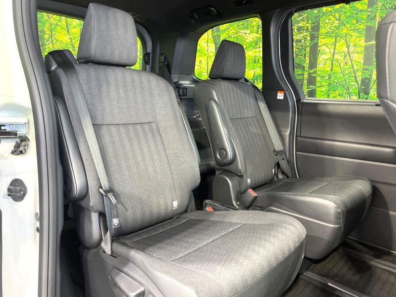 2023 Toyota Noah 6BA-MZRA90W (UW-6a61ae747930c)[9]