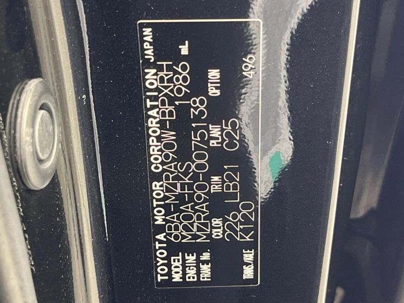 2023 Toyota Voxy 6BA-MZRA90W (UW-6a61ae76b9ef6)[1]