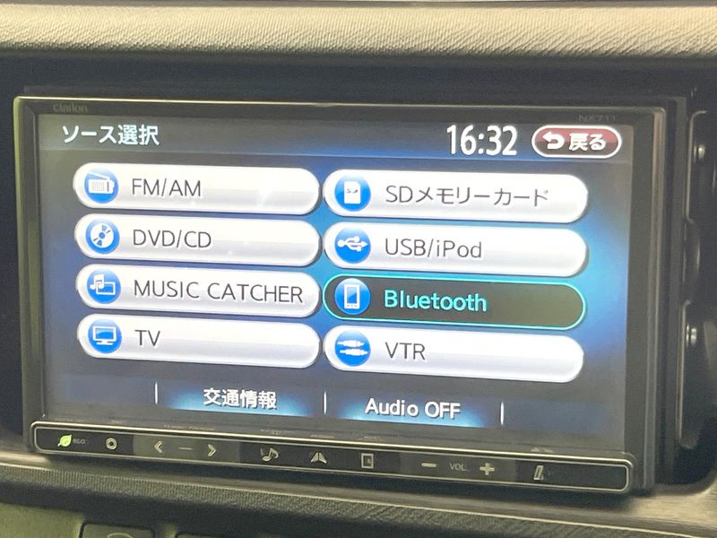 2013 Toyota Aqua DAA-NHP10 (UW-6a61ae87cddf5)[22]