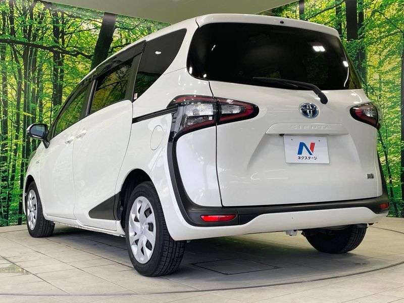 2017 Toyota Sienta DAA-NHP170G (UW-6a61ae90b116f)[8]