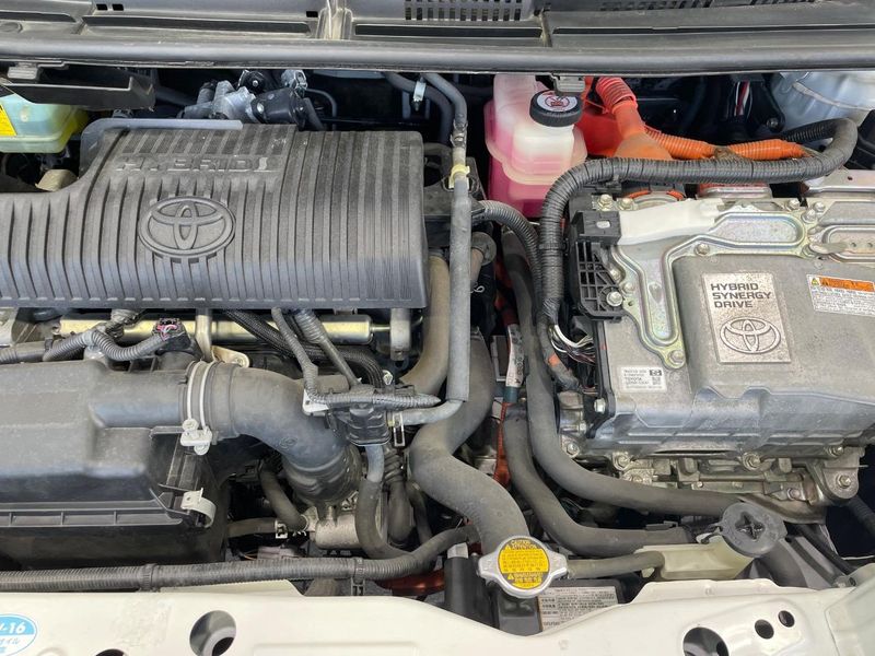 2017 Toyota Sienta DAA-NHP170G (UW-6a61ae90b116f)[4]