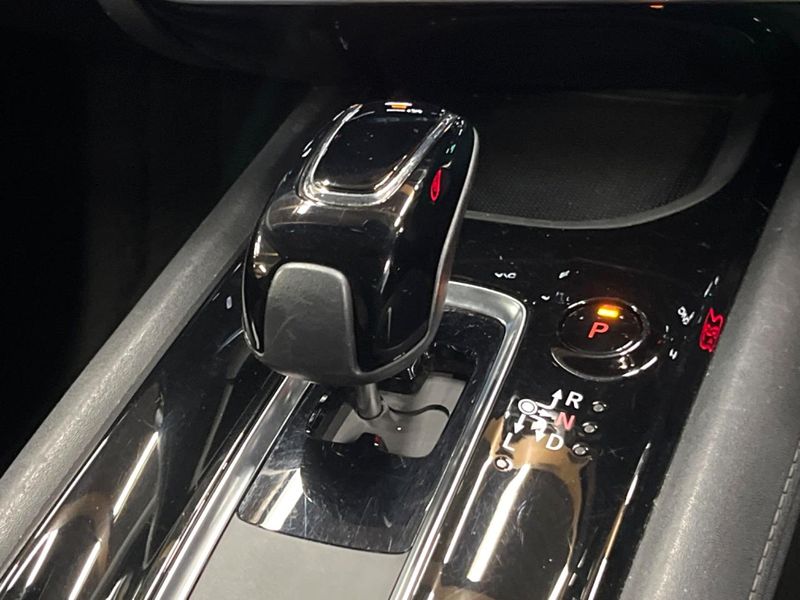 2018 Honda Vezel DAA-RU3 (UW-6a61aebb8270f)[28]