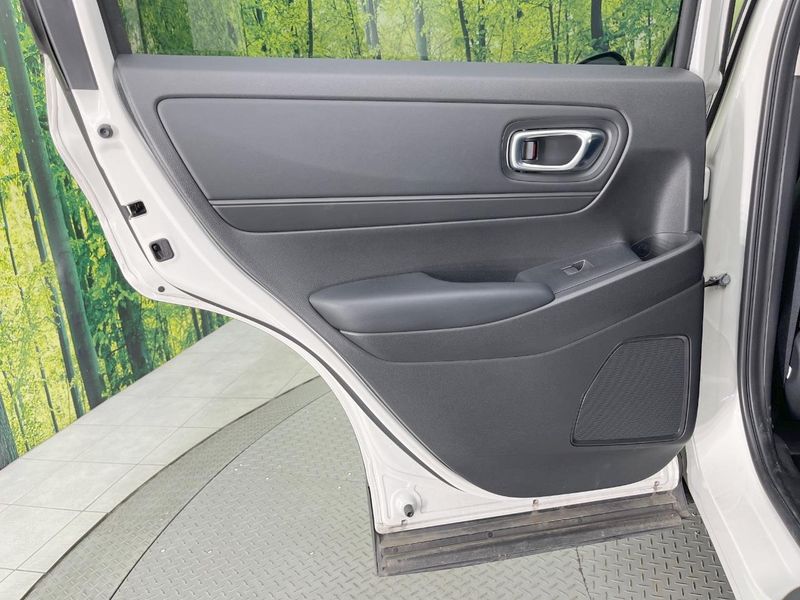2022 Honda Vezel 6AA-RV5 (UW-6a61aec3e0c9e)[28]