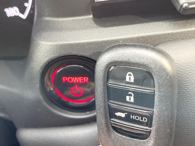 2024 Honda Vezel 6AA-RV5 (UW-6a61aec9180b7)[25]