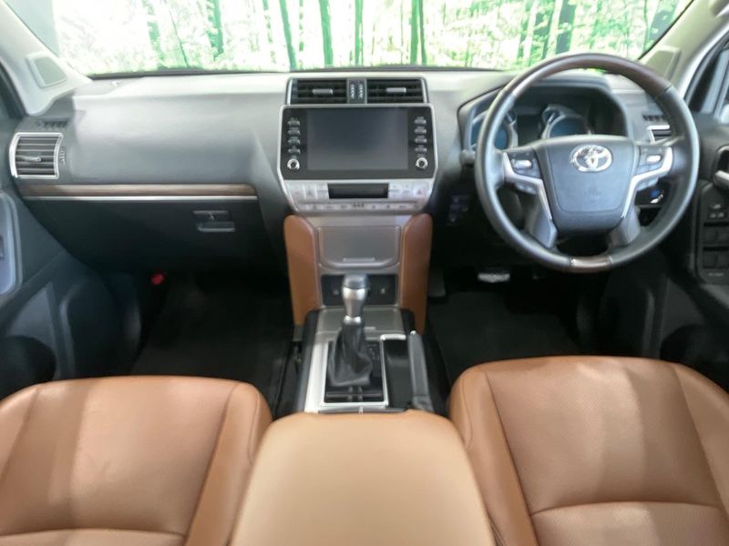 2022 Toyota Land Cruiser Prado 3BA-TRJ150W (UW-6a61aef5265f5)[24]