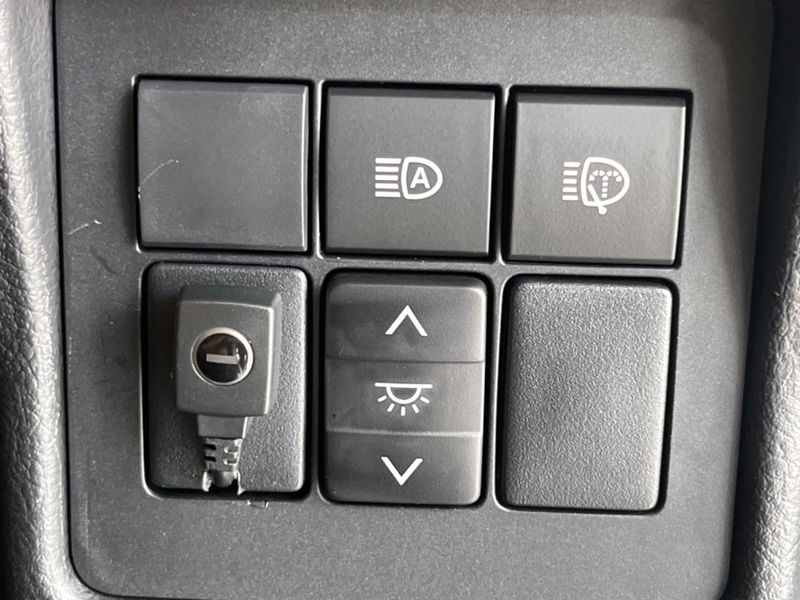 2022 Toyota Land Cruiser Prado 3BA-TRJ150W (UW-6a61aef5265f5)[29]