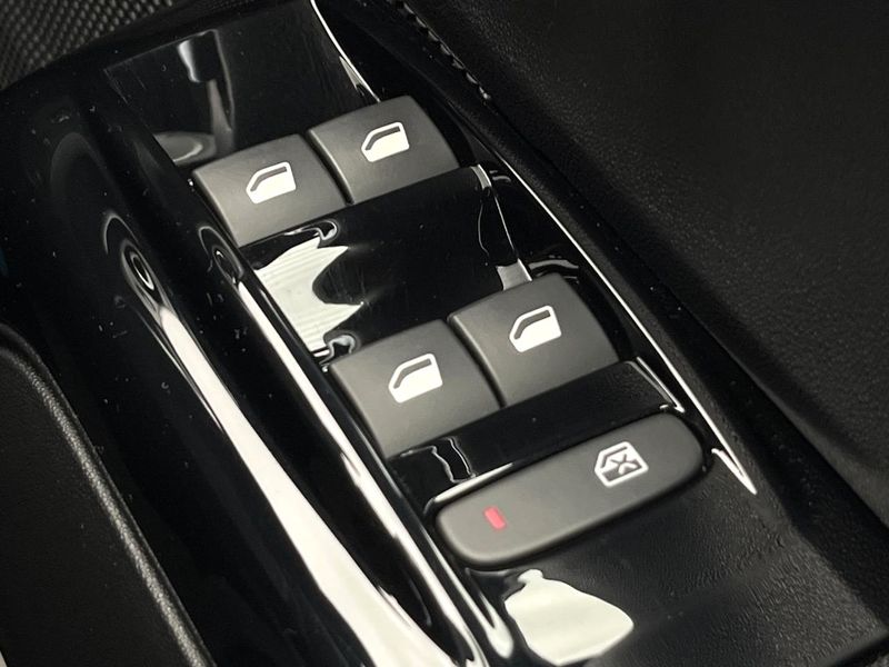 2018 Citroen C3 ABA-B6HN01 (UW-6a61af099aeab)[4]