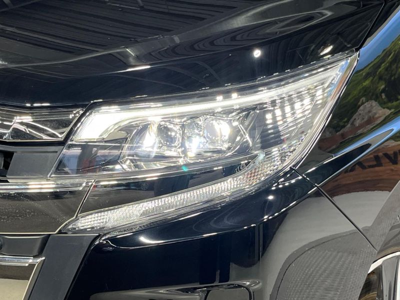 2020 Toyota Noah DBA-ZRR80W (UW-6a61af4c9a056)[10]