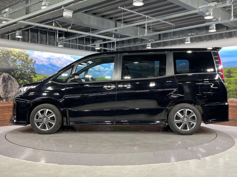 2020 Toyota Noah DBA-ZRR80W (UW-6a61af4c9a056)[24]