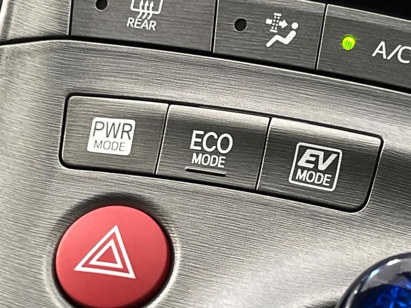 2015 Toyota Prius DAA-ZVW30 (UW-6a61af62b8271)[25]