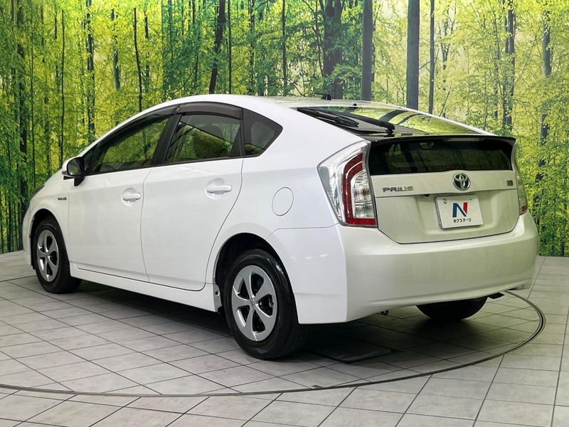 2015 Toyota Prius DAA-ZVW30 (UW-6a61af62b8271)[10]