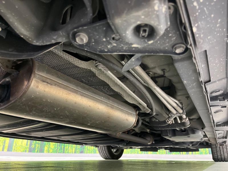 2019 Toyota Voxy DAA-ZWR80W (UW-6a61af8309452)[20]