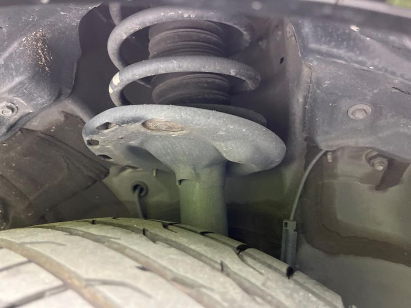 2019 Toyota Voxy DAA-ZWR80W (UW-6a61af8309452)[9]