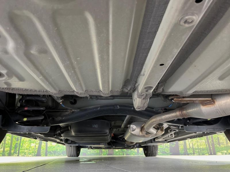2022 Toyota Noah 6AA-ZWR90W (UW-6a61af85bfad7)[17]