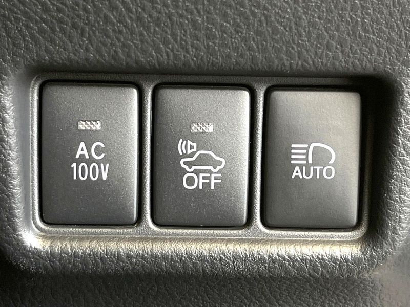 2017 Toyota C-HR DAA-ZYX10 (UW-6a61af95a7acc)[22]
