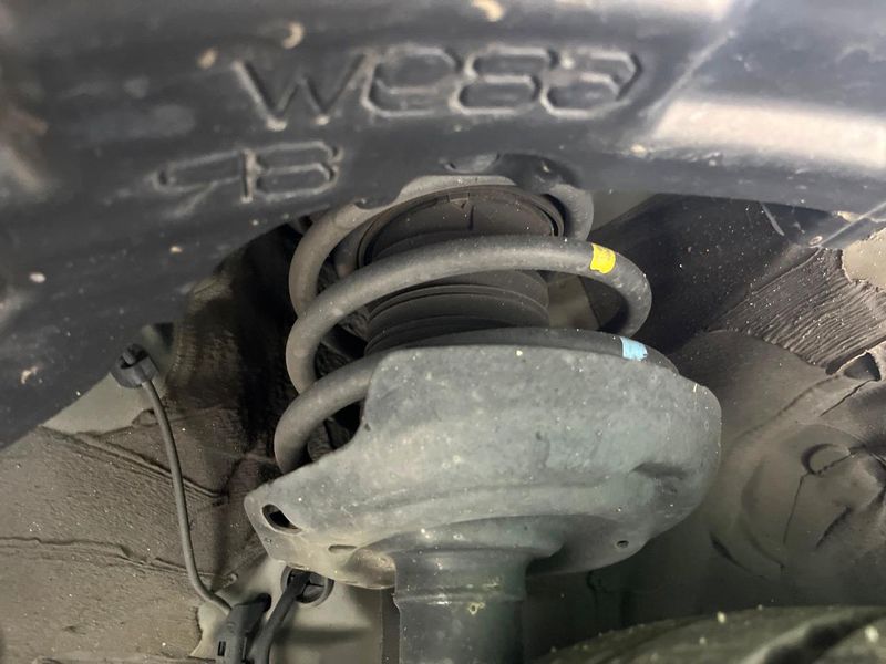 2021 Toyota C-HR 6AA-ZYX11 (UW-6a61af9c53b59)[12]