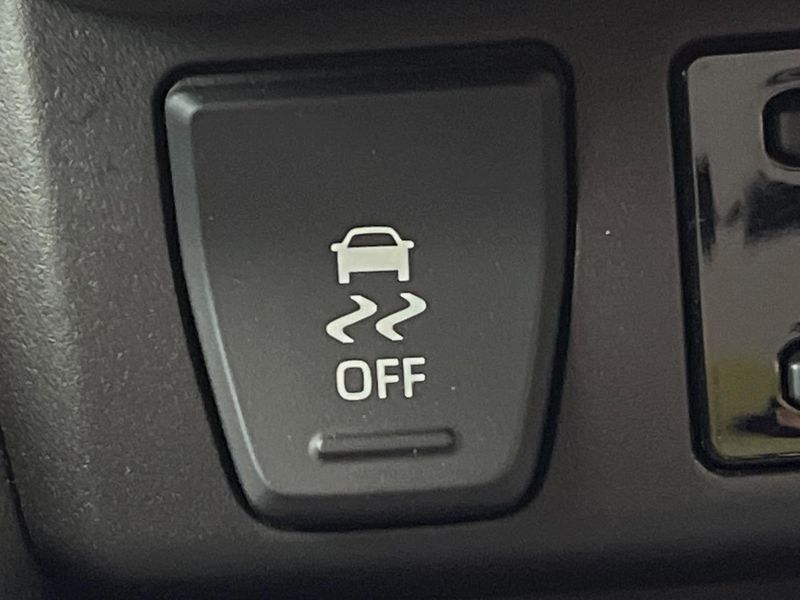 2022 Toyota RAV4 6AA-AXAH54 (UW-6a62d6483f98f)[24]