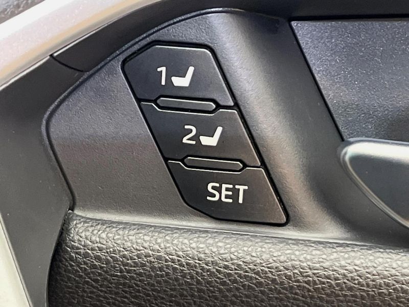 2022 Toyota RAV4 6AA-AXAH54 (UW-6a62d6483f98f)[20]
