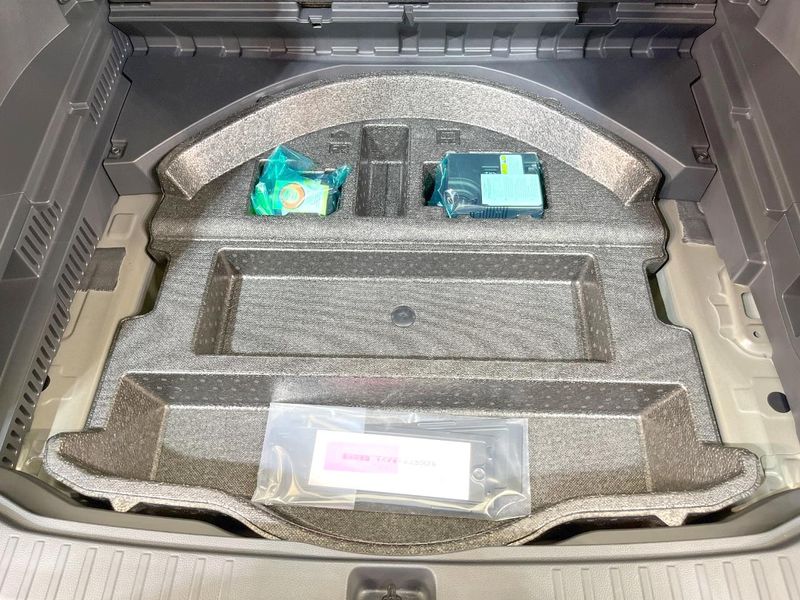 2026 Toyota RAV4 6AA-AXAN64 (UW-6a62d64b8b6e1)[24]