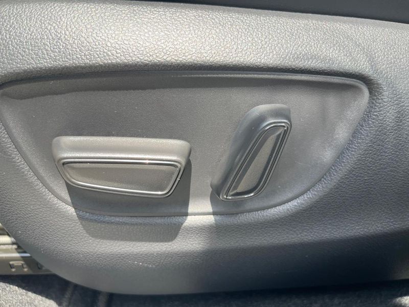 2024 Toyota RAV4 PHV 6LA-AXAP54 (UW-6a62d64eeffae)[23]