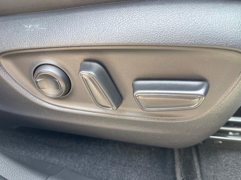 2024 Toyota RAV4 PHV 6LA-AXAP54 (UW-6a62d64eeffae)[18]